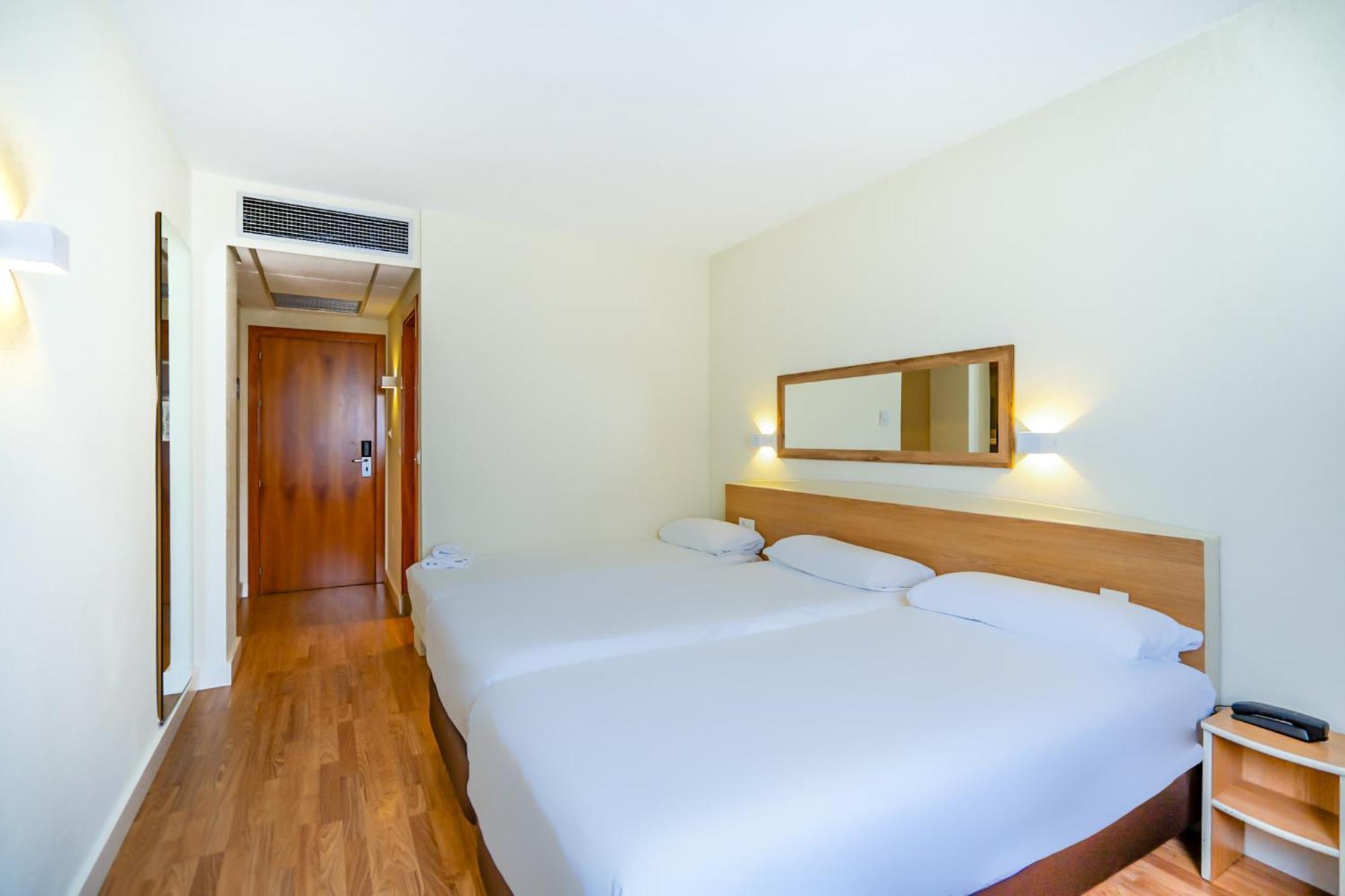 Hotel Yit Ciudad De Эльче Экстерьер фото