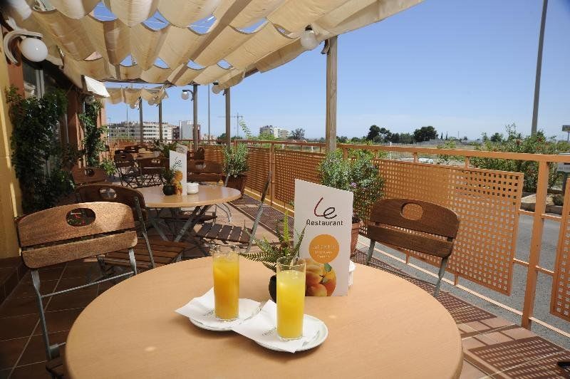 Hotel Yit Ciudad De Эльче Экстерьер фото